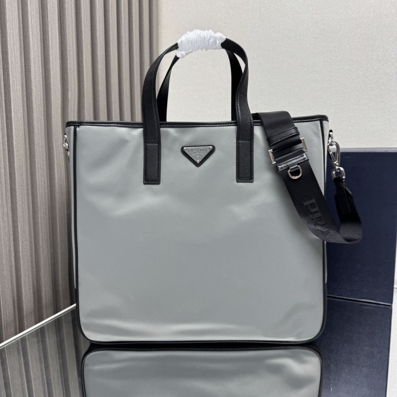 Pra*a shopping bags